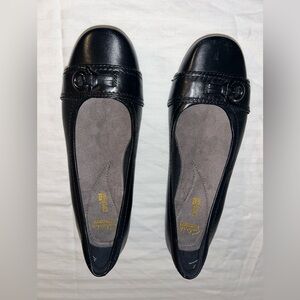 Clark’s Women’s shoes EUC